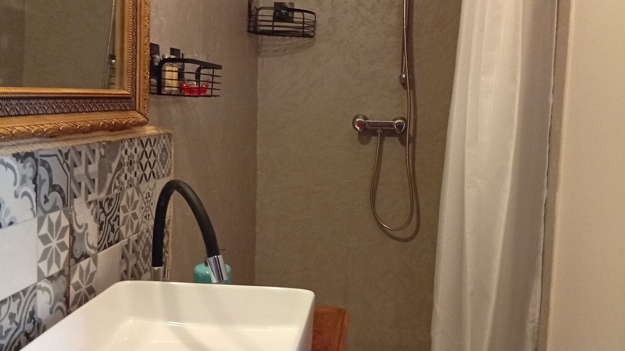 Photo of Bathroom in Saint-Martin-sous-Vigouroux