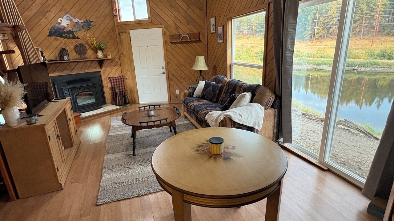 Photo of Livingroom in Bayfield