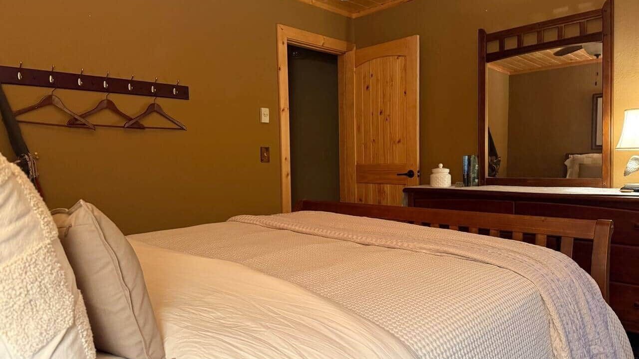 Photo of Bedroom in Cullowhee