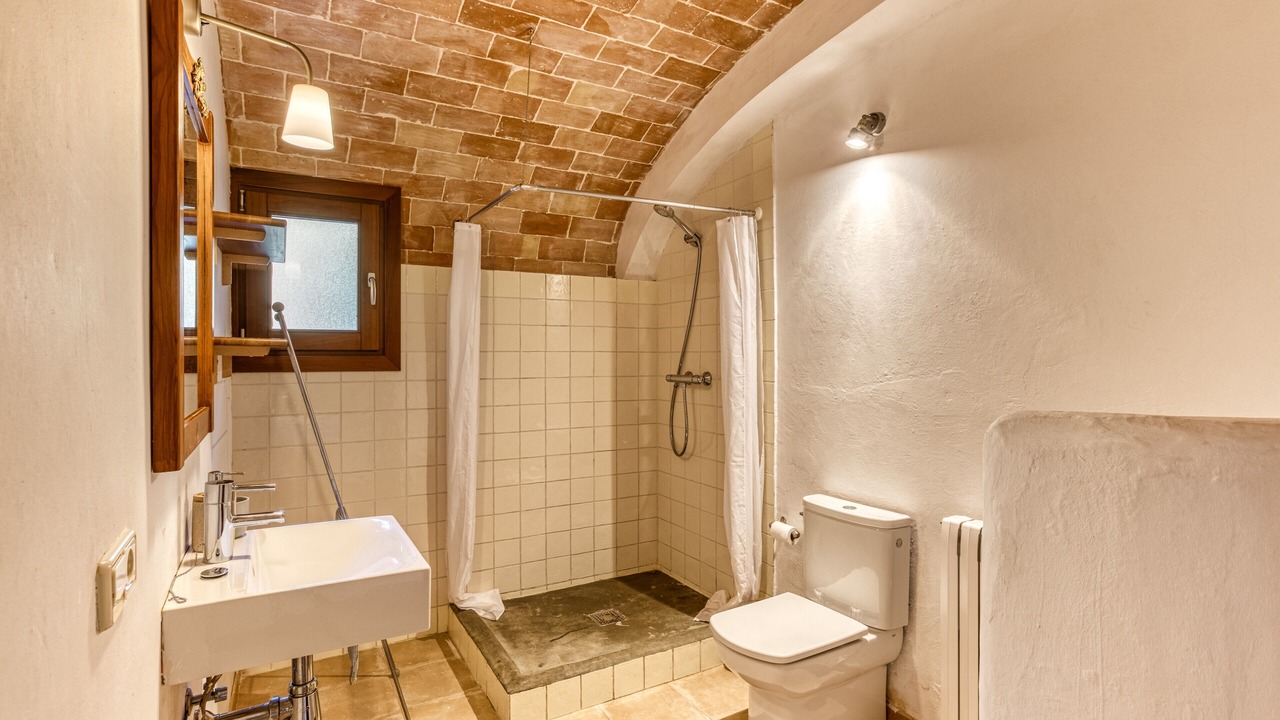 Photo of Bathroom in Borrassa