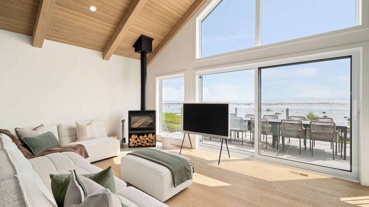 Photo of Livingroom in Petite-Riviere-Saint-Francois