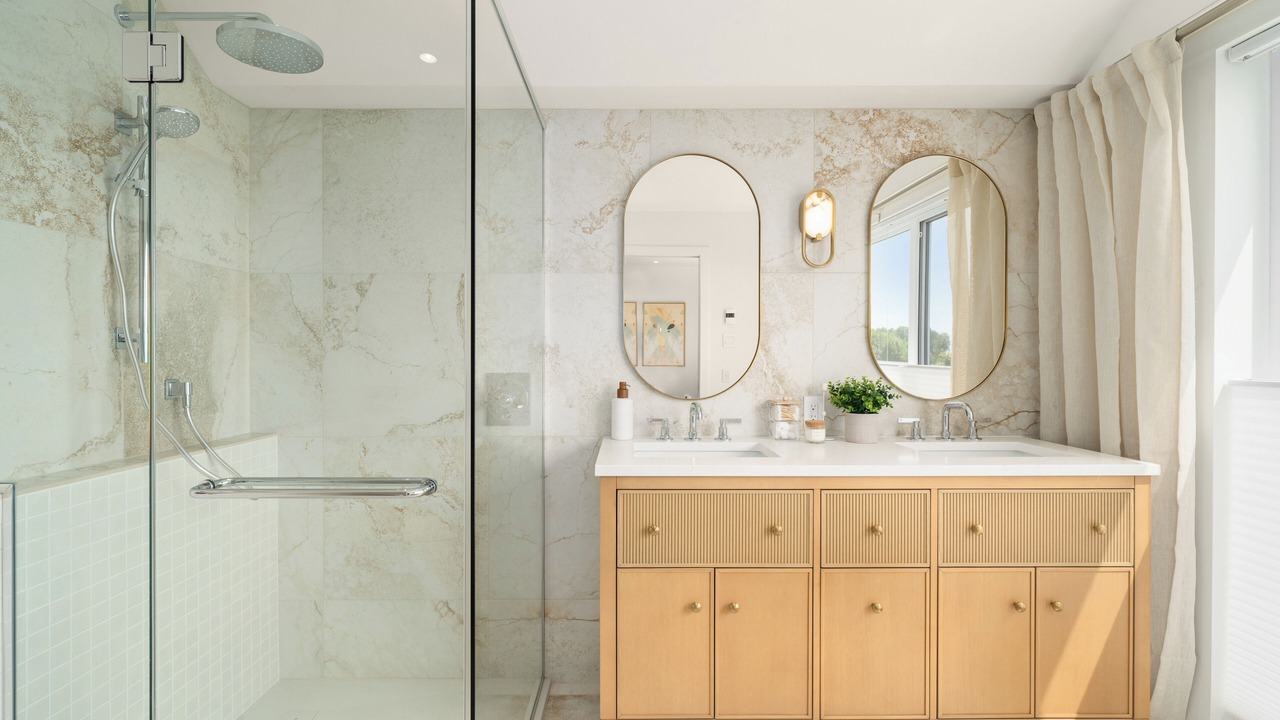 Photo of Bathroom in Petite-Riviere-Saint-Francois