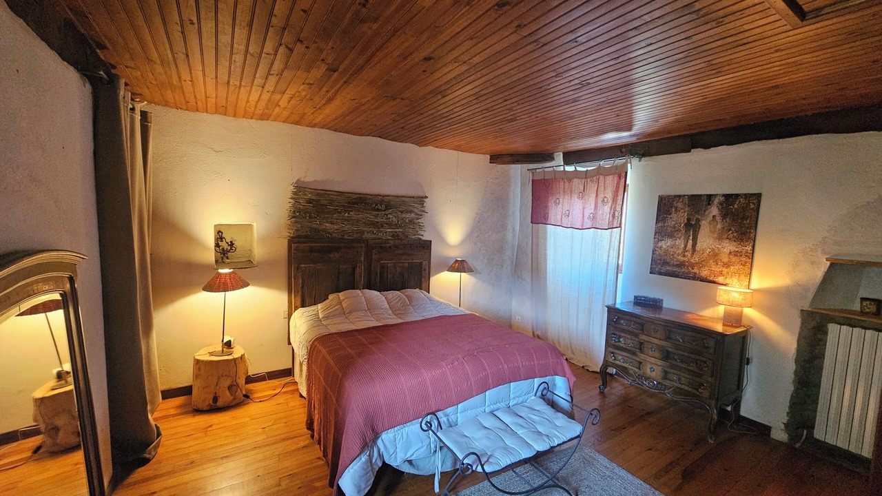 Photo of Bedroom in Saint-Hilaire-de-Lavit