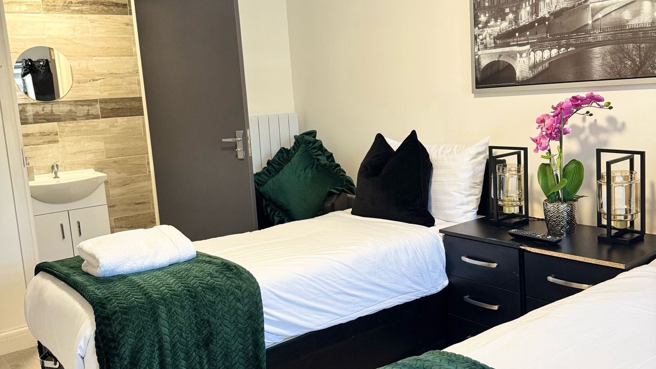 Photo of Others in Lower Edmonton