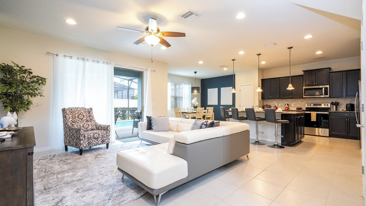 Photo of Livingroom in Four Corners