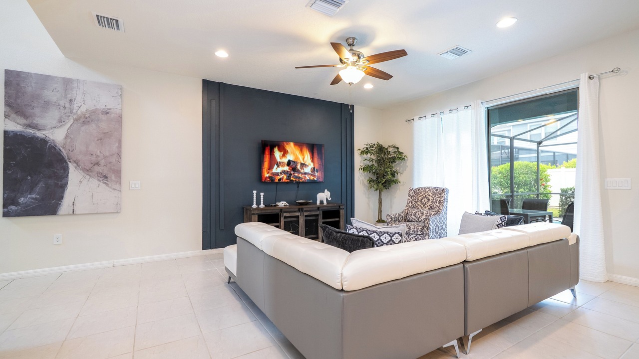 Photo of Livingroom in Four Corners