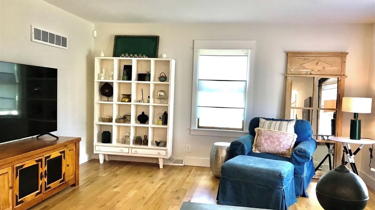 Photo of Livingroom in South Kansas City