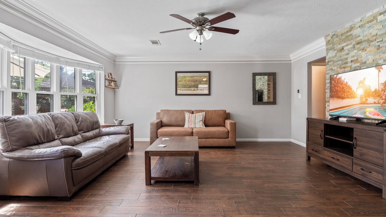 Photo of Livingroom in Westbury