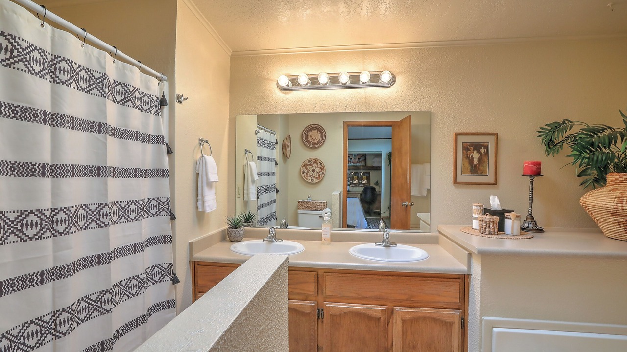 Photo of Bathroom in Northeast Heights