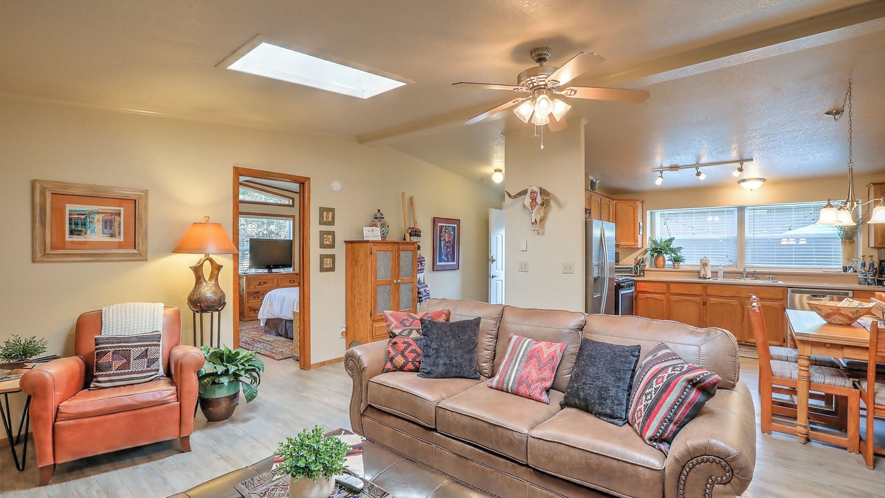 Photo of Livingroom in Northeast Heights