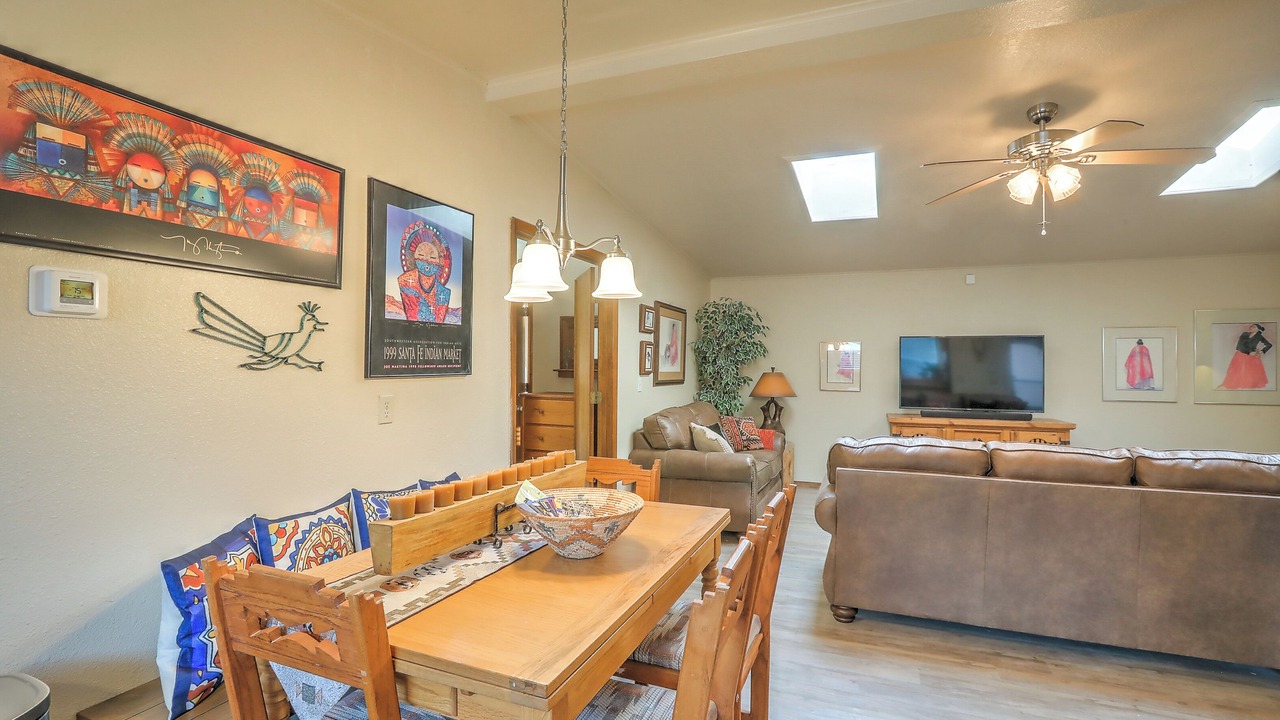 Photo of Livingroom in Northeast Heights