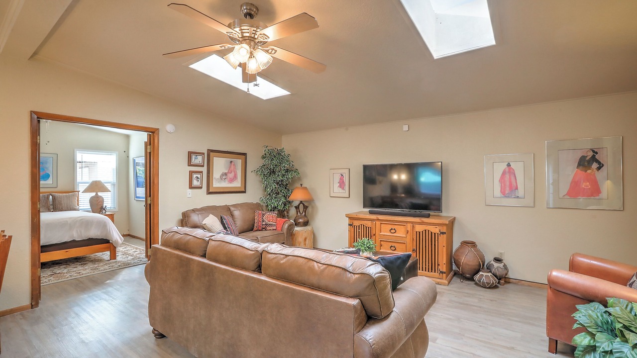 Photo of Livingroom in Northeast Heights