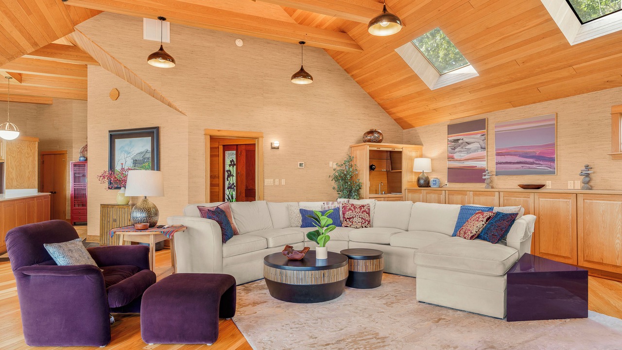Photo of Livingroom in Nellysford