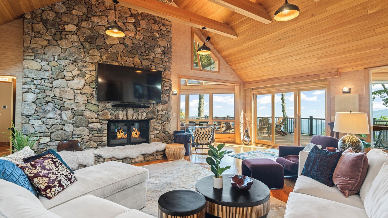 Photo of Livingroom in Nellysford
