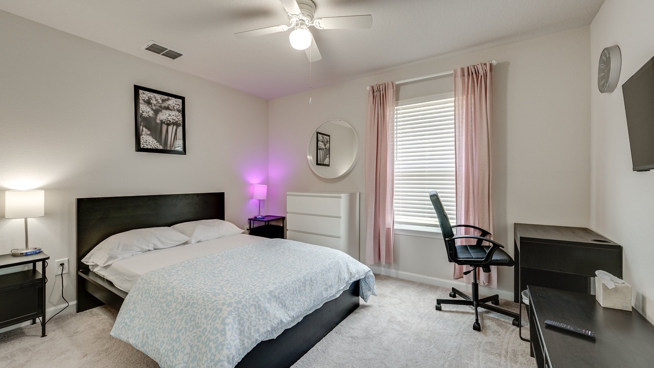 Photo of Bedroom in Seffner Community Alliance