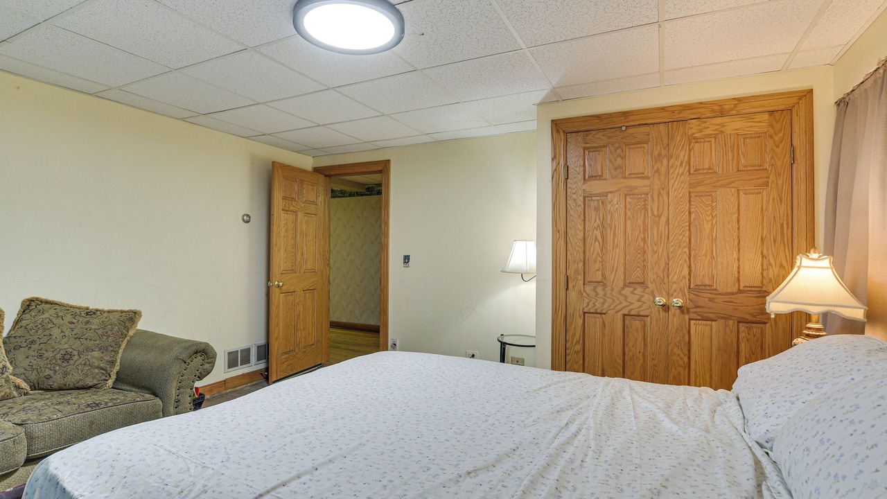 Photo of Bedroom in Barrington Hills