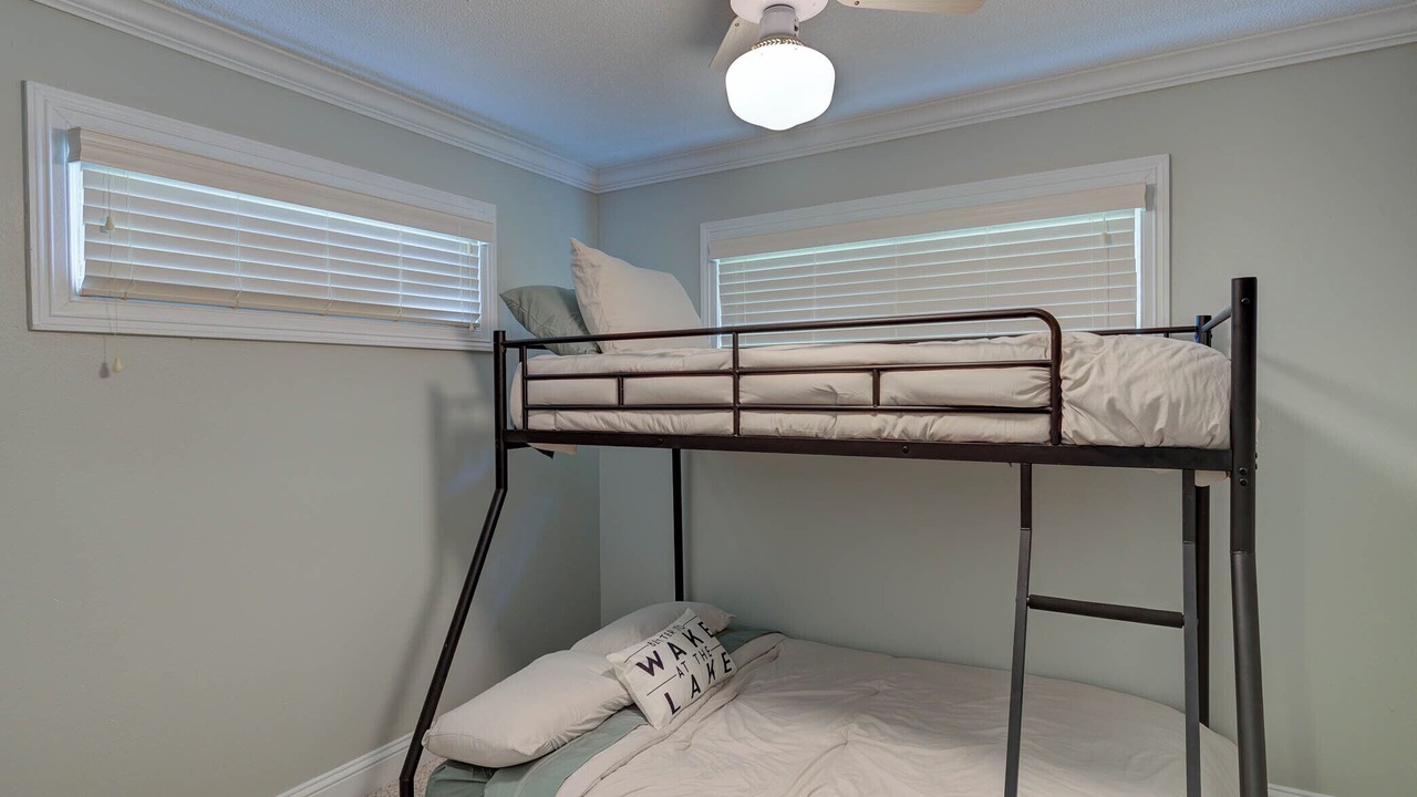 Photo of Bedroom in Oil City