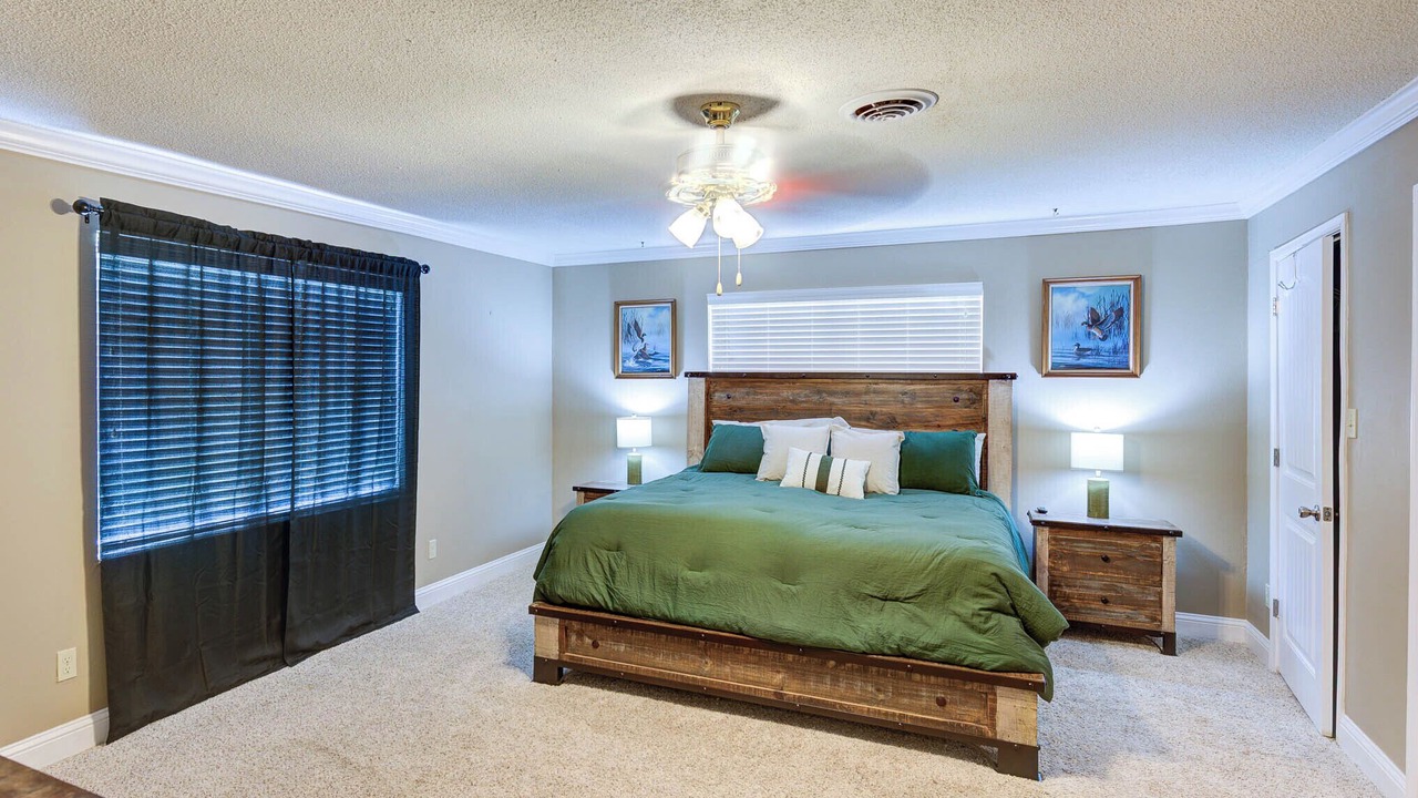 Photo of Bedroom in Oil City