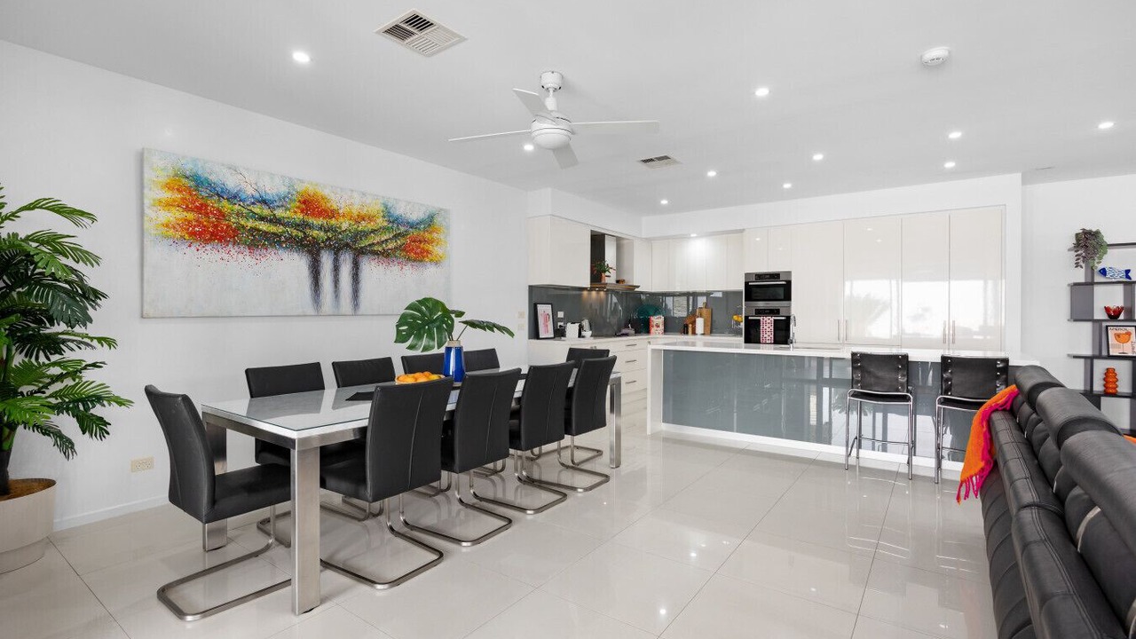 Photo of Others in West Beach