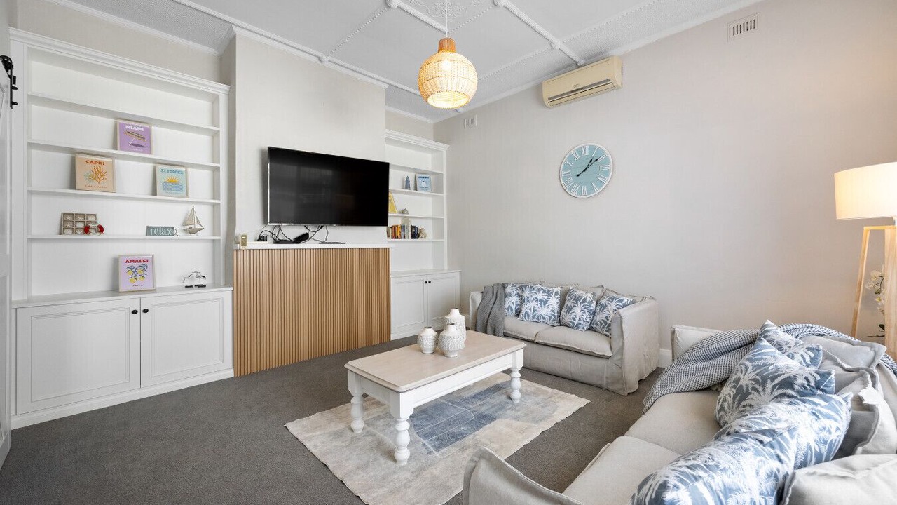 Photo of Livingroom in Semaphore South