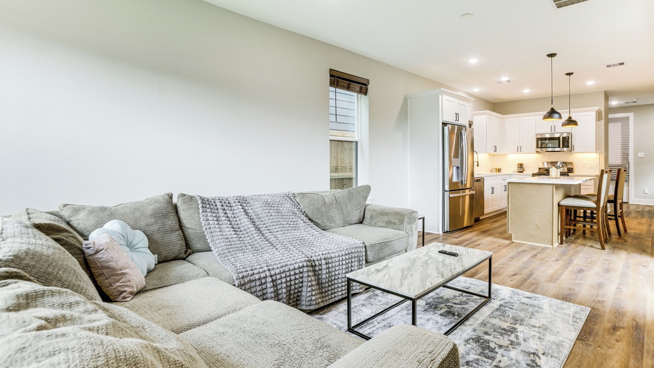 Photo of Livingroom in Northeast Houston