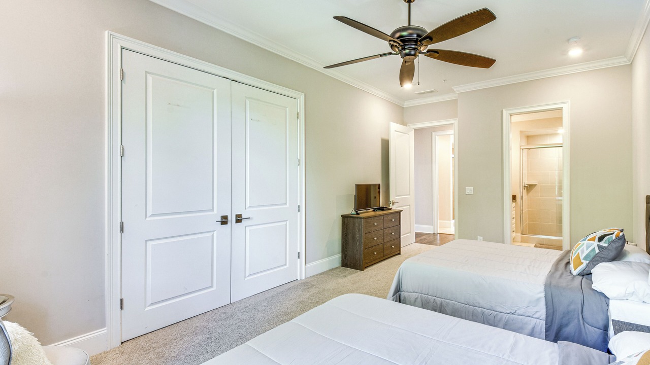 Photo of Bedroom in Toccoa