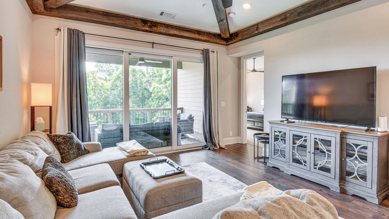 Photo of Livingroom in Toccoa