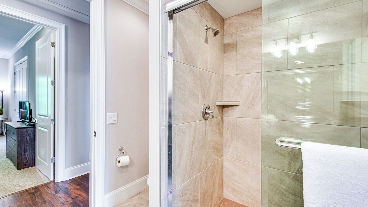 Photo of Bathroom in Toccoa