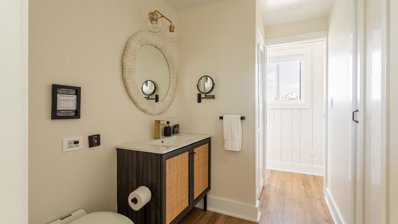 Photo of Bathroom in Dam Neck