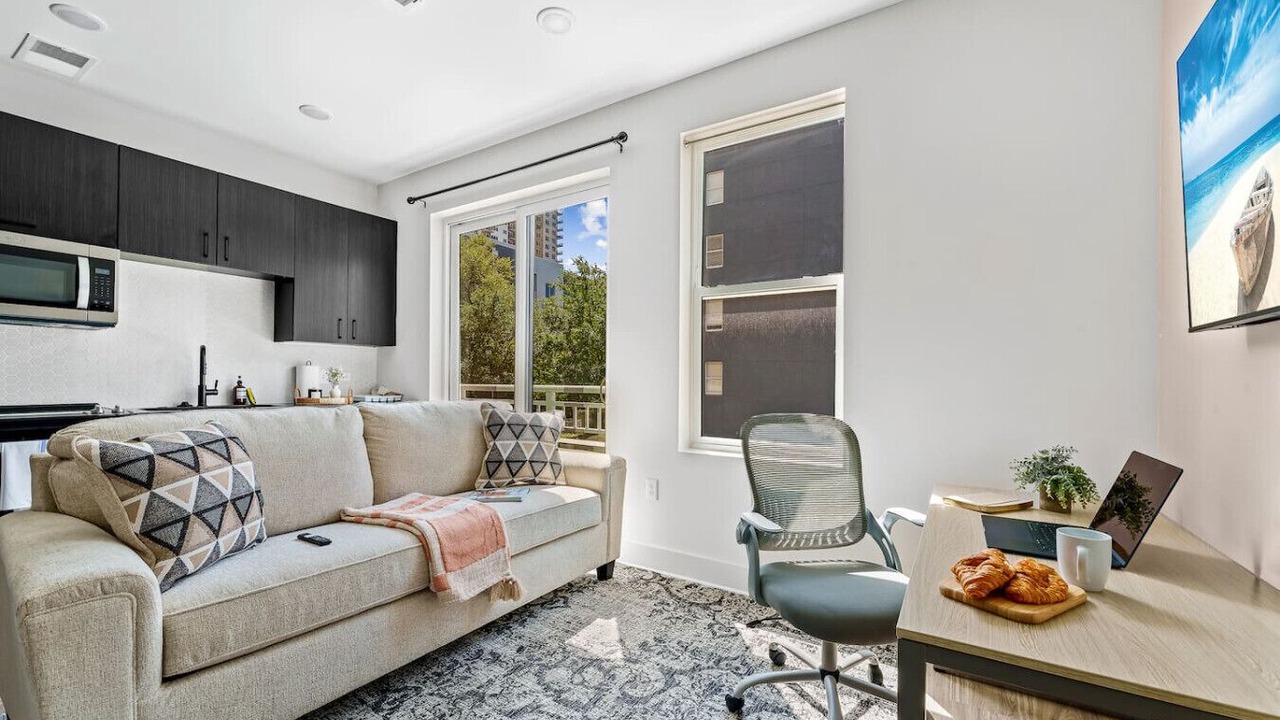 Photo of Livingroom in Channel District