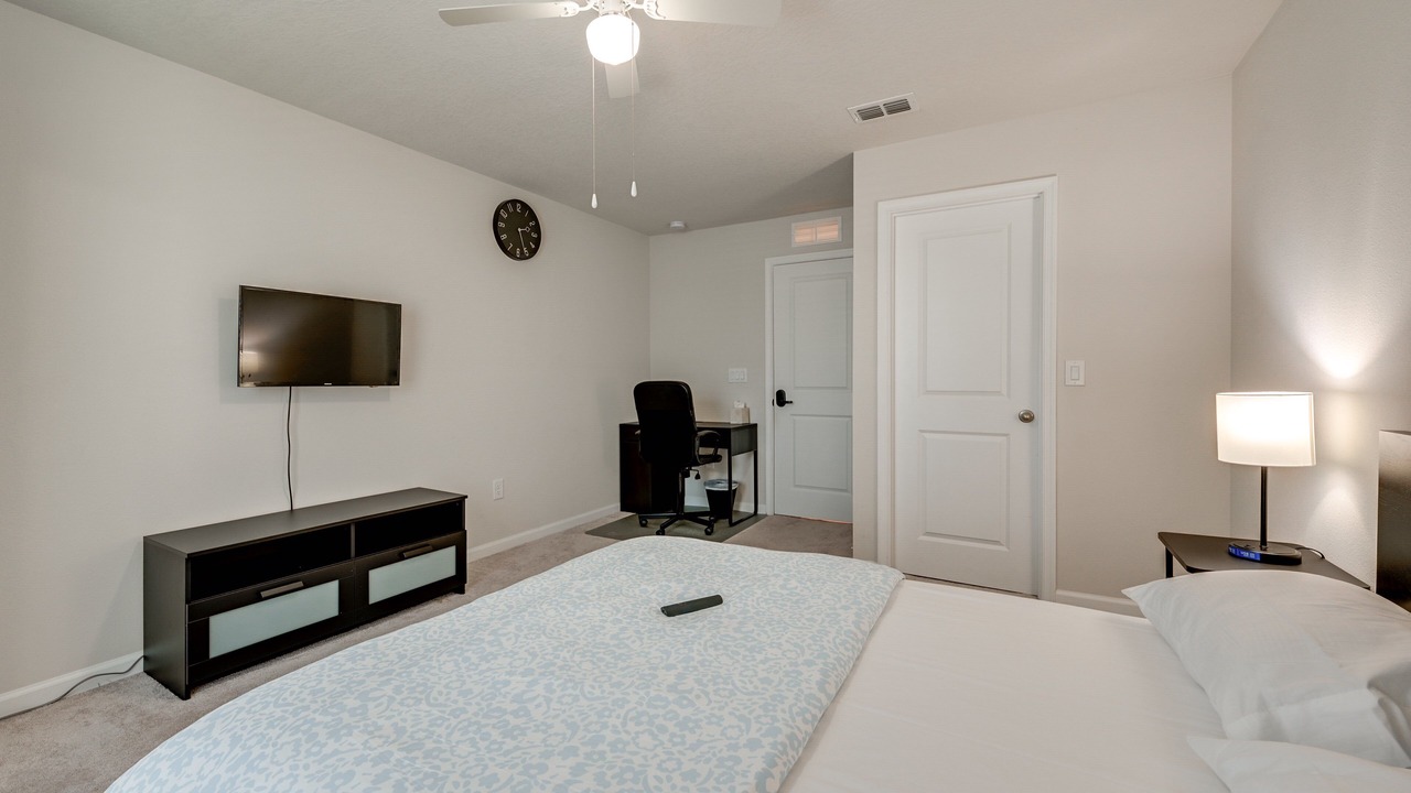 Photo of Bedroom in Seffner Community Alliance