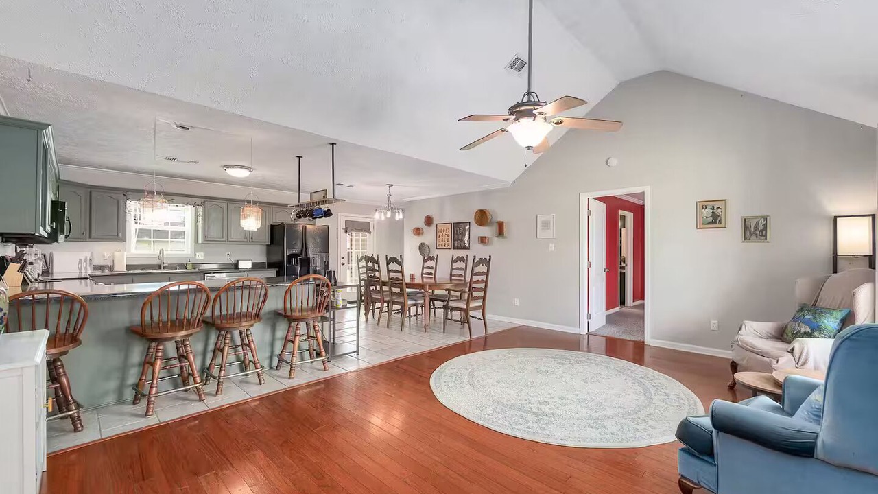 Photo of Livingroom in Bells