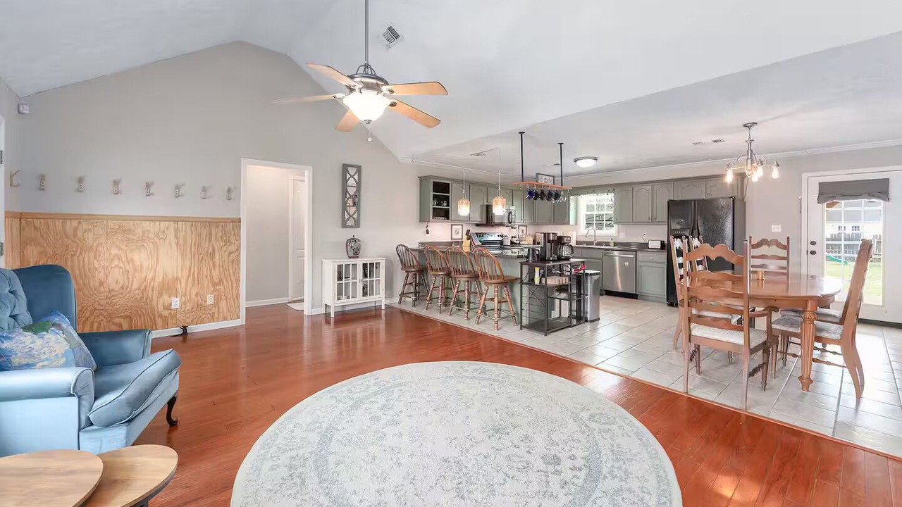 Photo of Livingroom in Bells