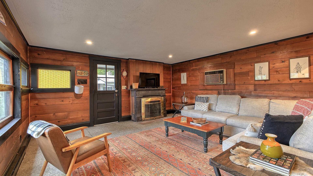 Photo of Livingroom in Ligonier