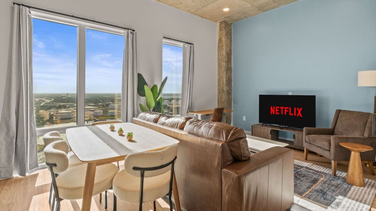 Photo of Livingroom in Channel District