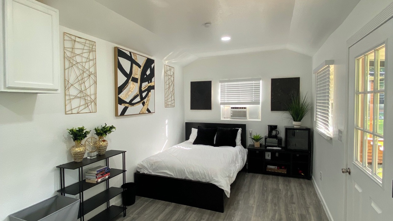 Photo of Bedroom in Pointblank
