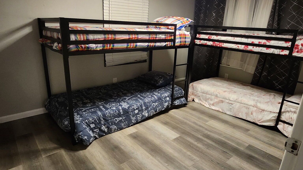 Photo of Bedroom in Oakhurst