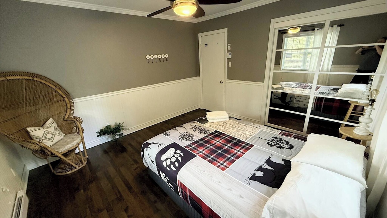 Photo of Bedroom in Mandeville