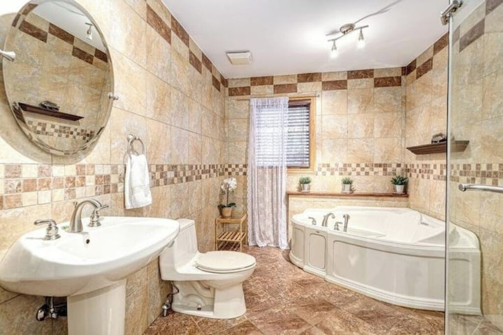 Photo of Bathroom in Mandeville