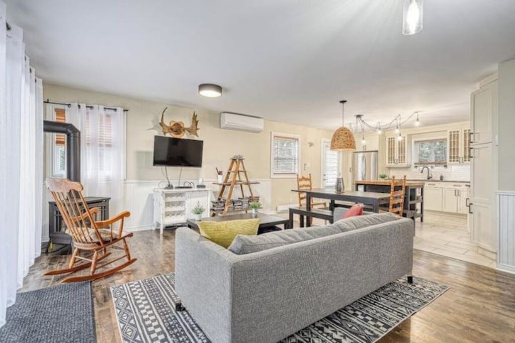 Photo of Livingroom in Mandeville