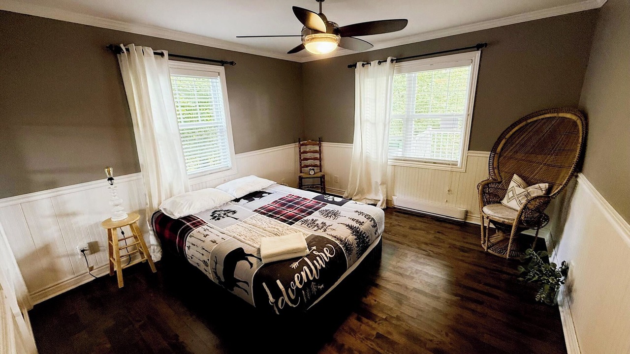 Photo of Bedroom in Mandeville