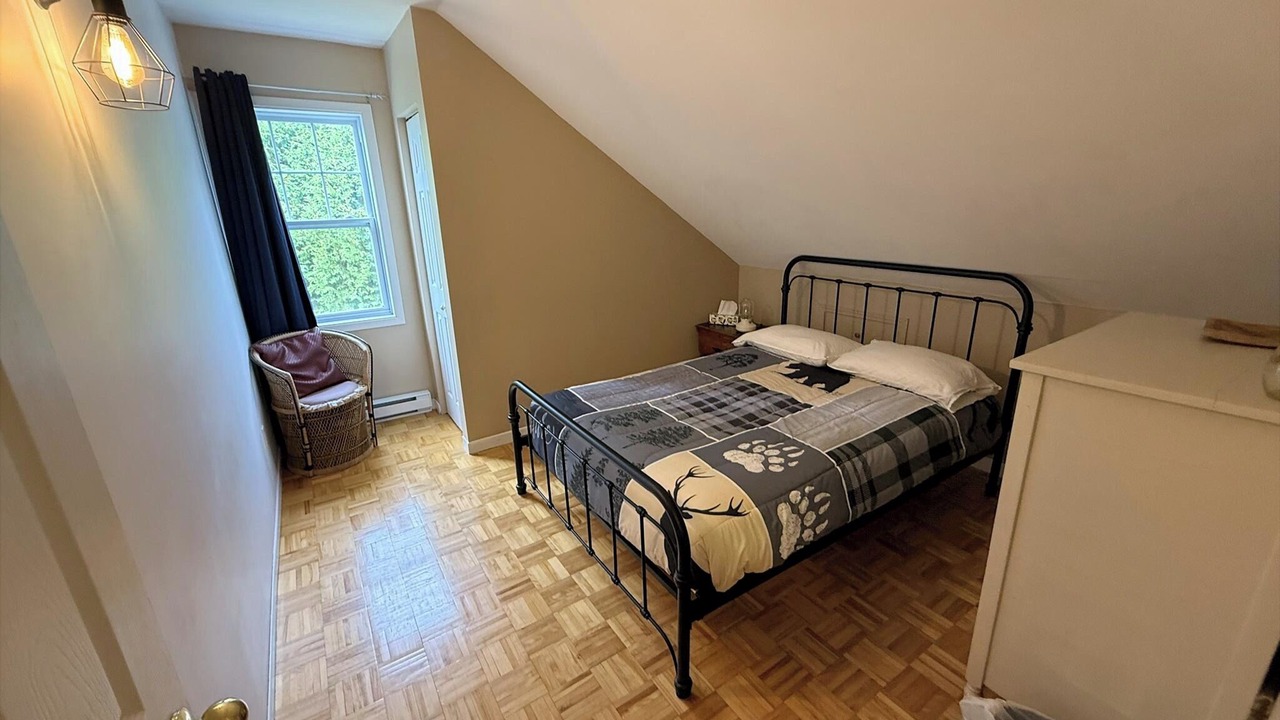 Photo of Bedroom in Mandeville