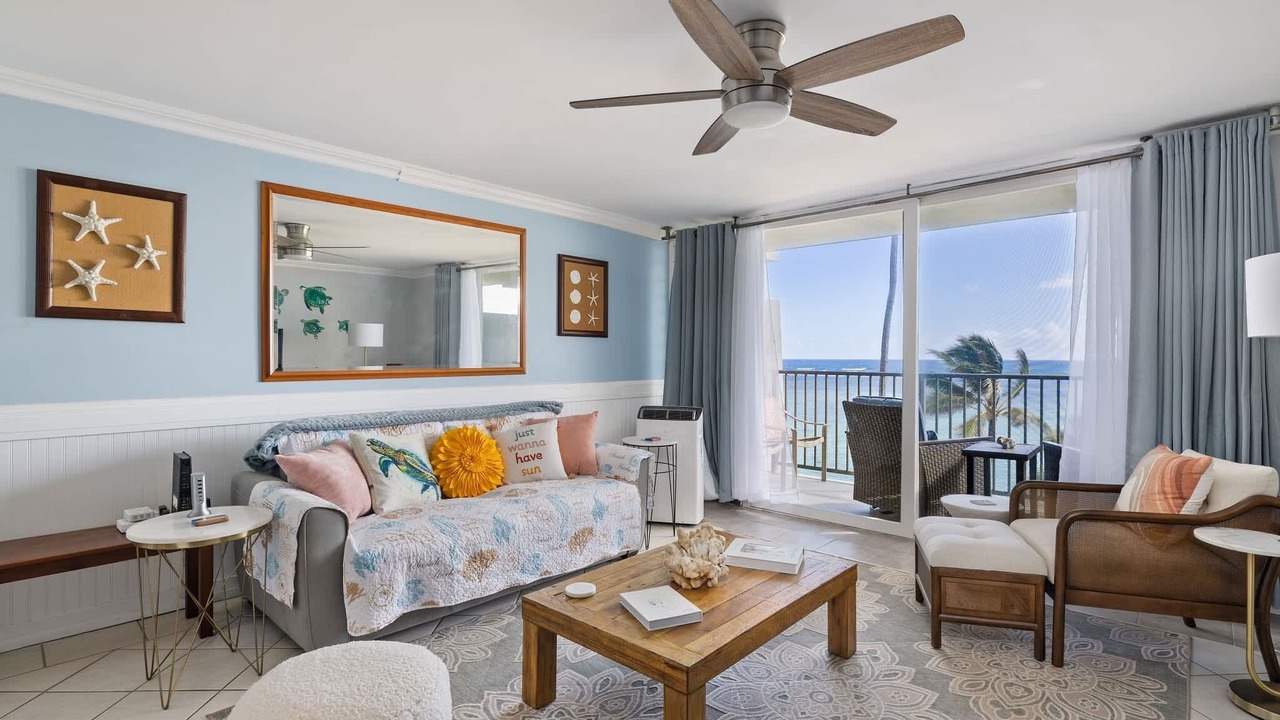 Photo of Livingroom in Punaluu