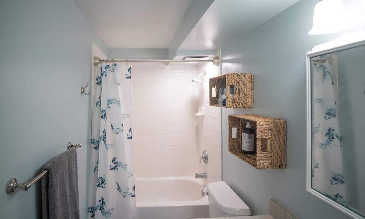 Photo of Bathroom in Punaluu