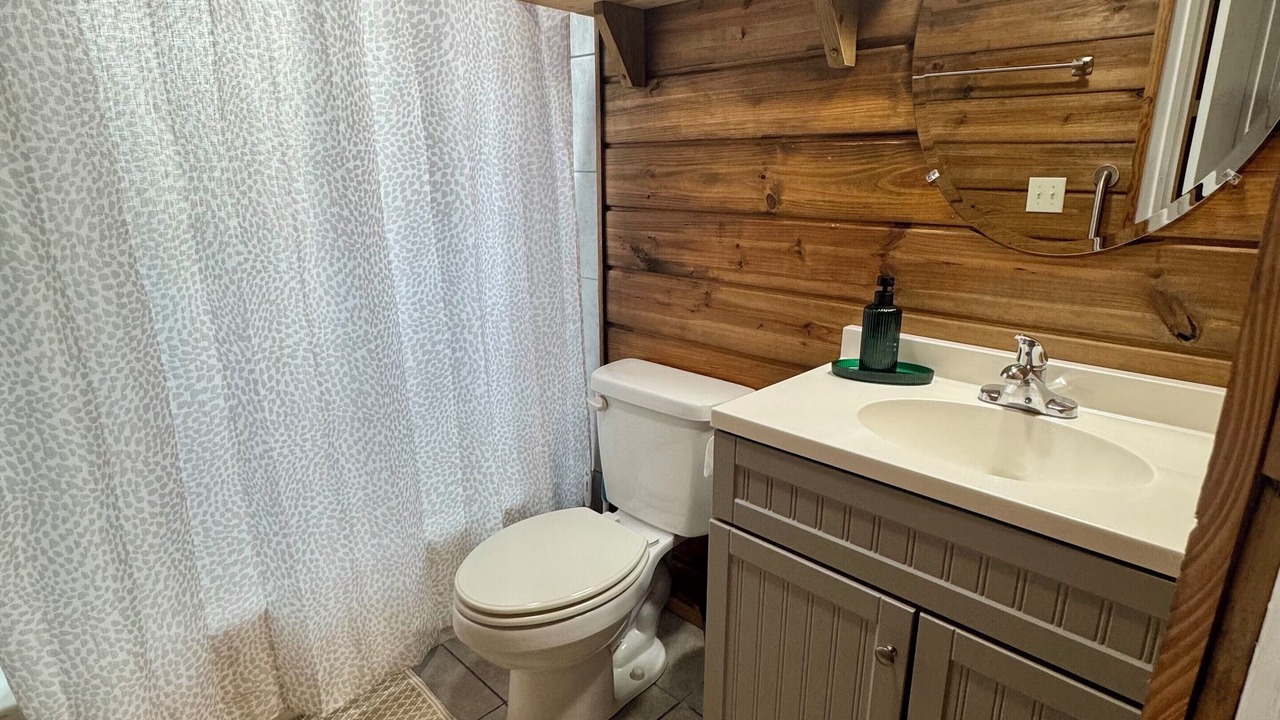Photo of Bathroom in Eufaula