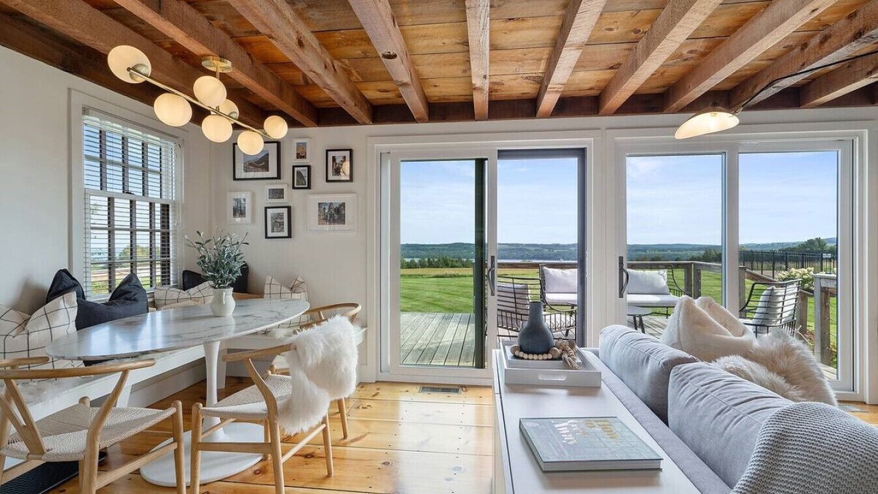 Photo of Livingroom in Skaneateles