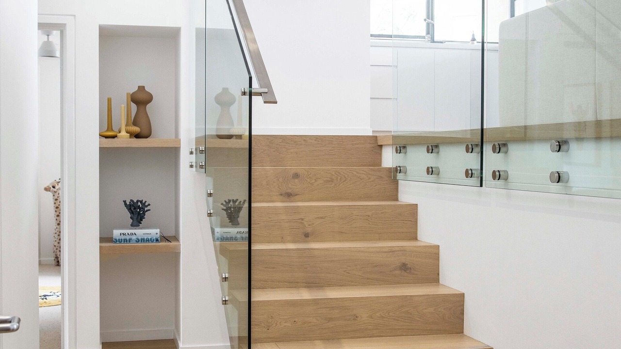 Photo of Others in Fairlight