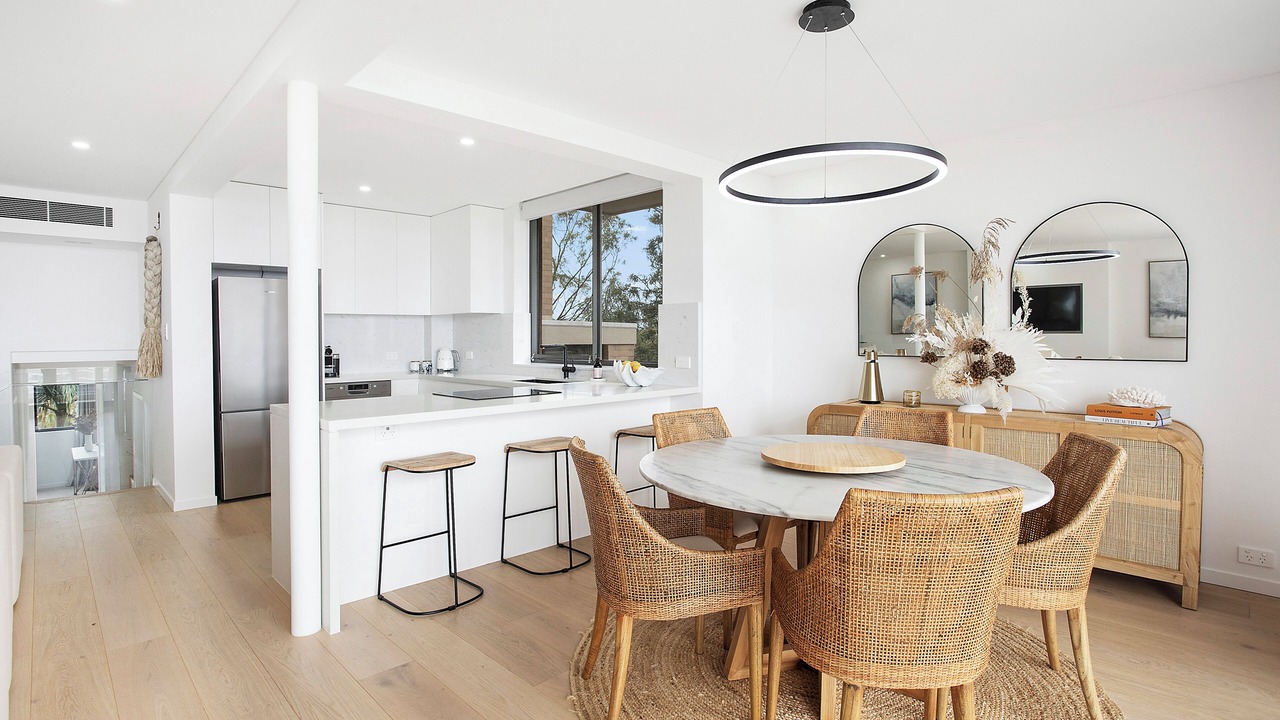 Photo of Others in Fairlight