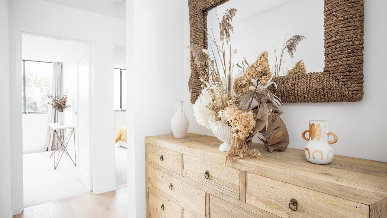 Photo of Others in Fairlight