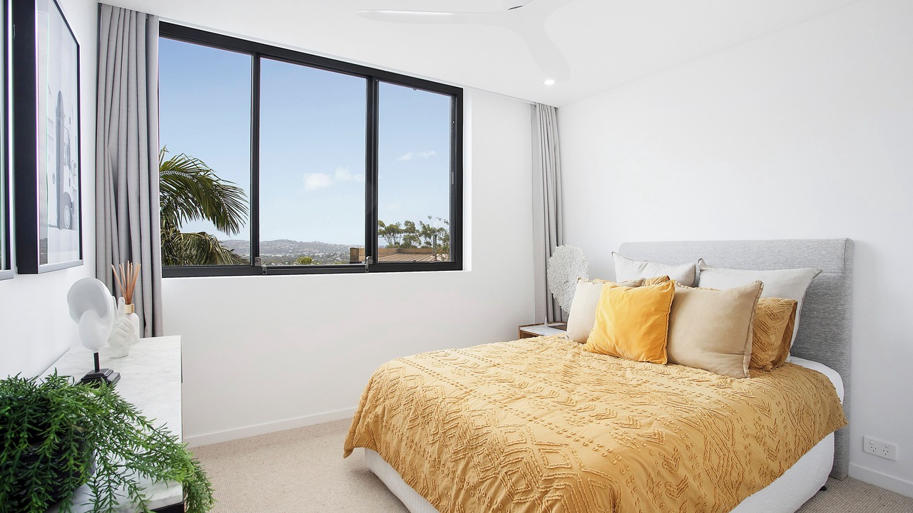 Photo of Others in Fairlight